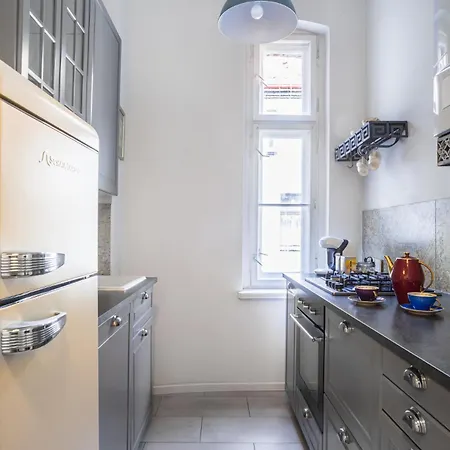 Hans & Greta Klimatyczny W Sercu Katowic Катовице